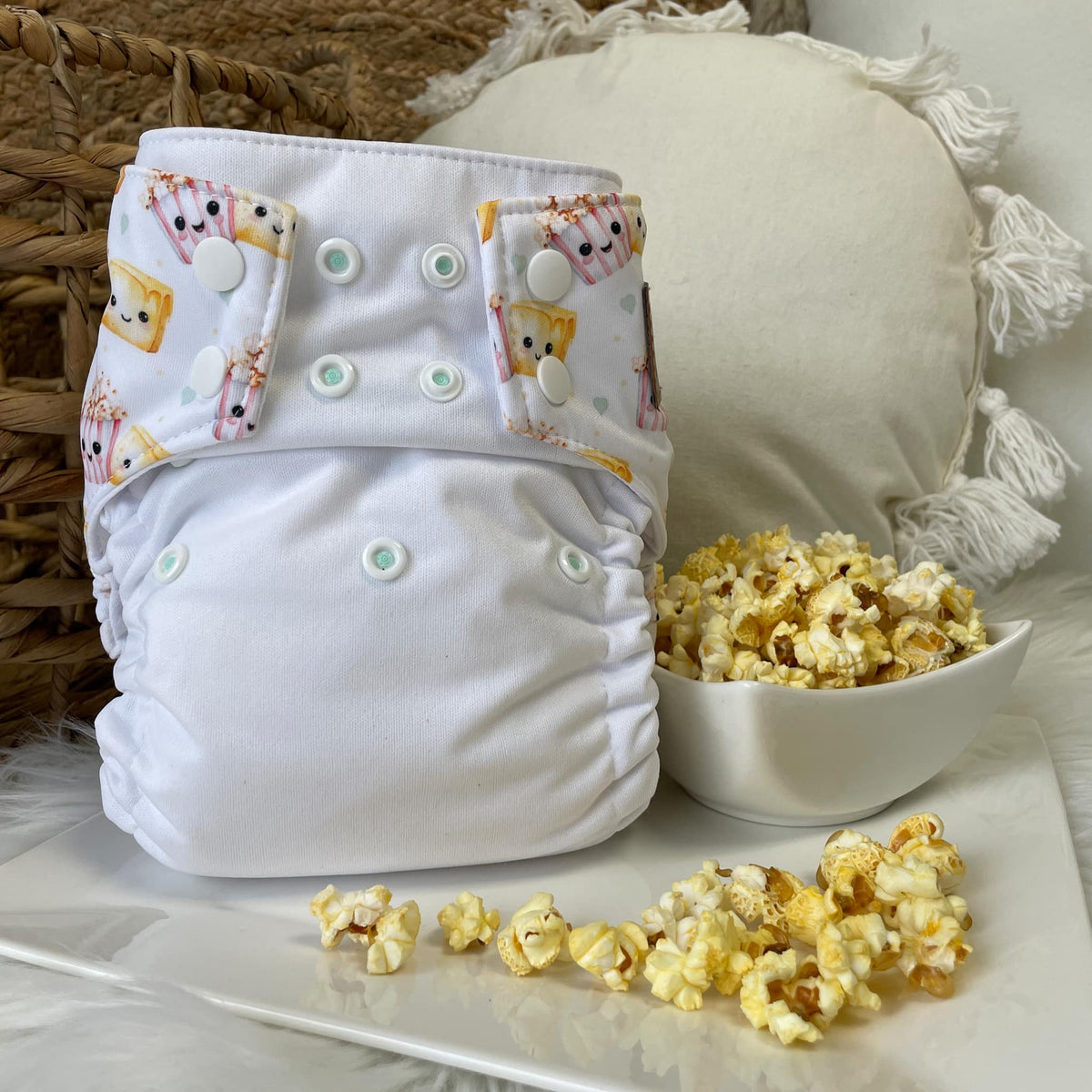 Les Confections Lili | Washable diaper | GRANDE taille | Extra butter pop corn (wrap)