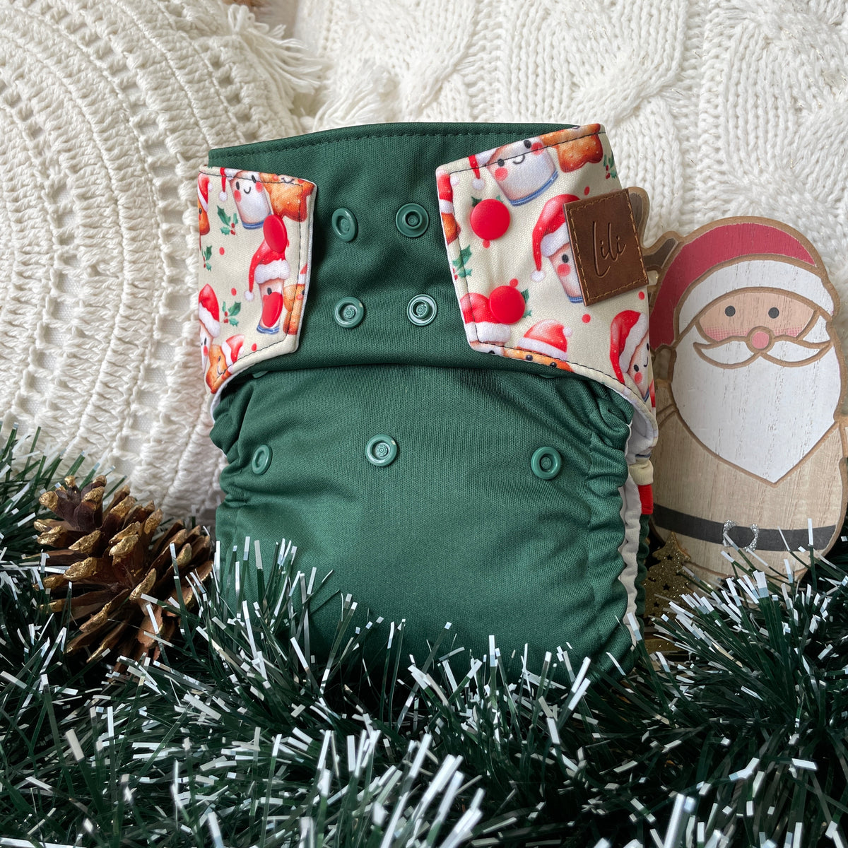 Les Confections Lili | Washable diaper | GRANDE taille | Santa's snack (wrap)