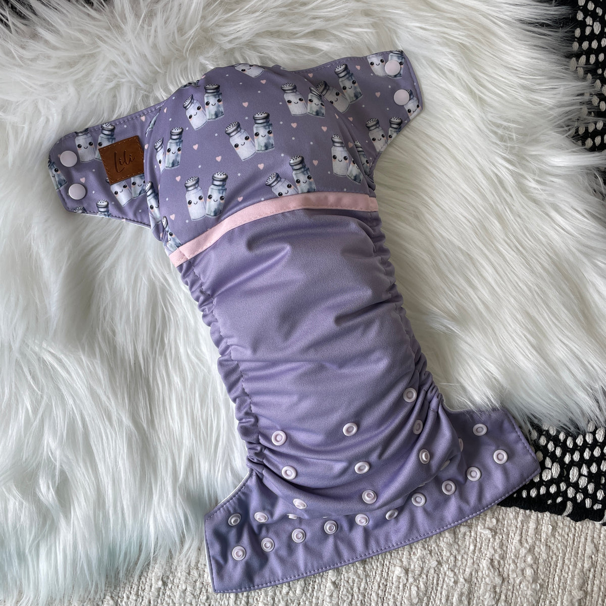 Les Confections Lili | Washable diaper | GRANDE taille | The love birds - Salt & pepper (wrap)