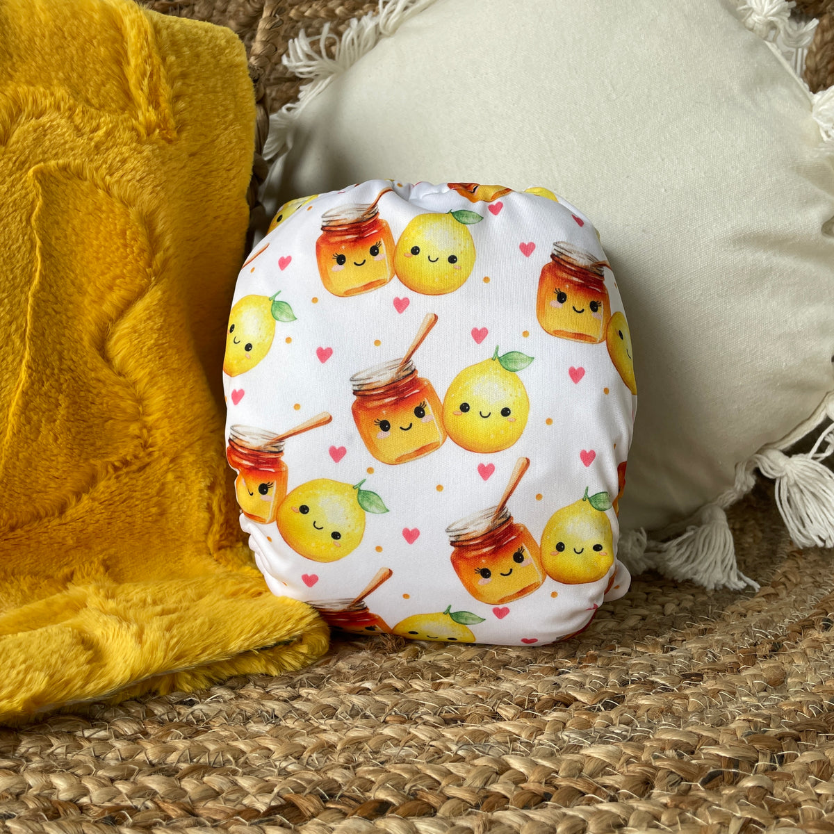 Les Confections Lili | Washable diaper | One size | Honey & lemon (Full Print)