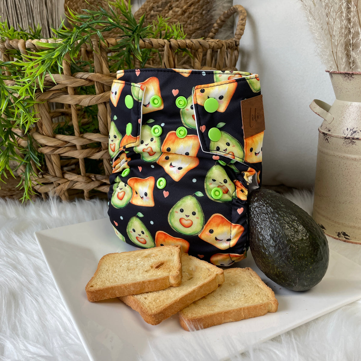 Les Confections Lili | Washable diaper | GRANDE taille | Avocado and toast (Full Print)