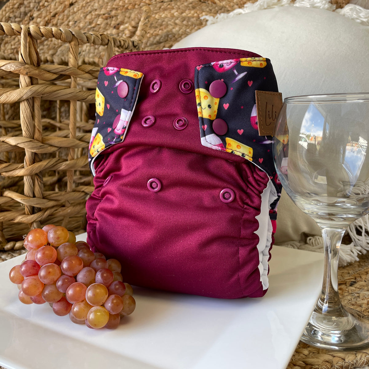 Les Confections Lili | Washable diaper | GRANDE taille | Wine & Cheese (wrap)