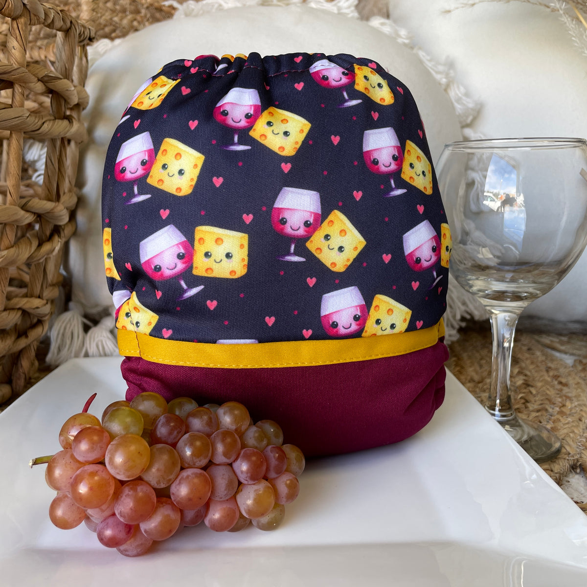 Les Confections Lili | Washable diaper | GRANDE taille | Wine & Cheese (wrap)