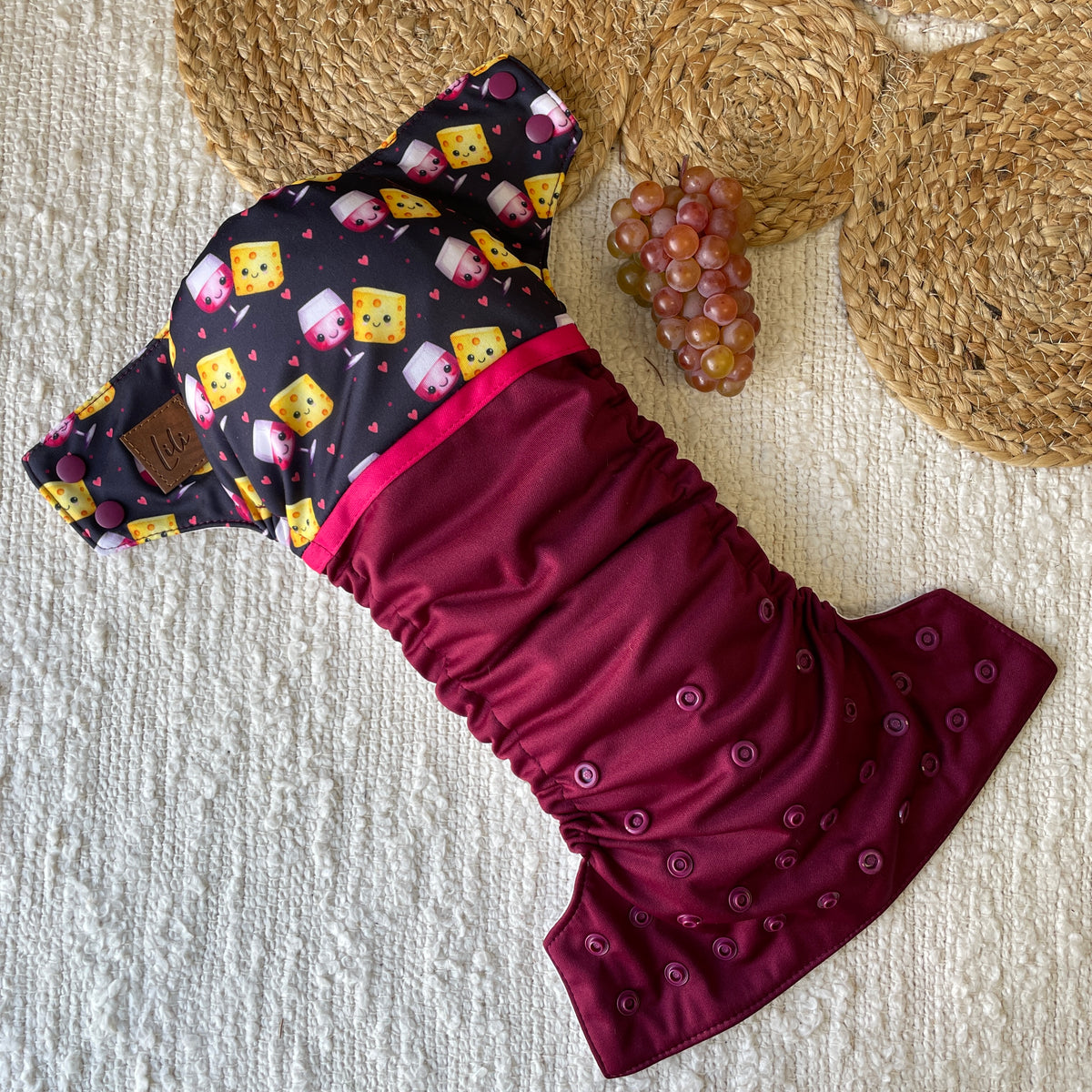 Les Confections Lili | Washable diaper | GRANDE taille | Wine & Cheese (wrap)